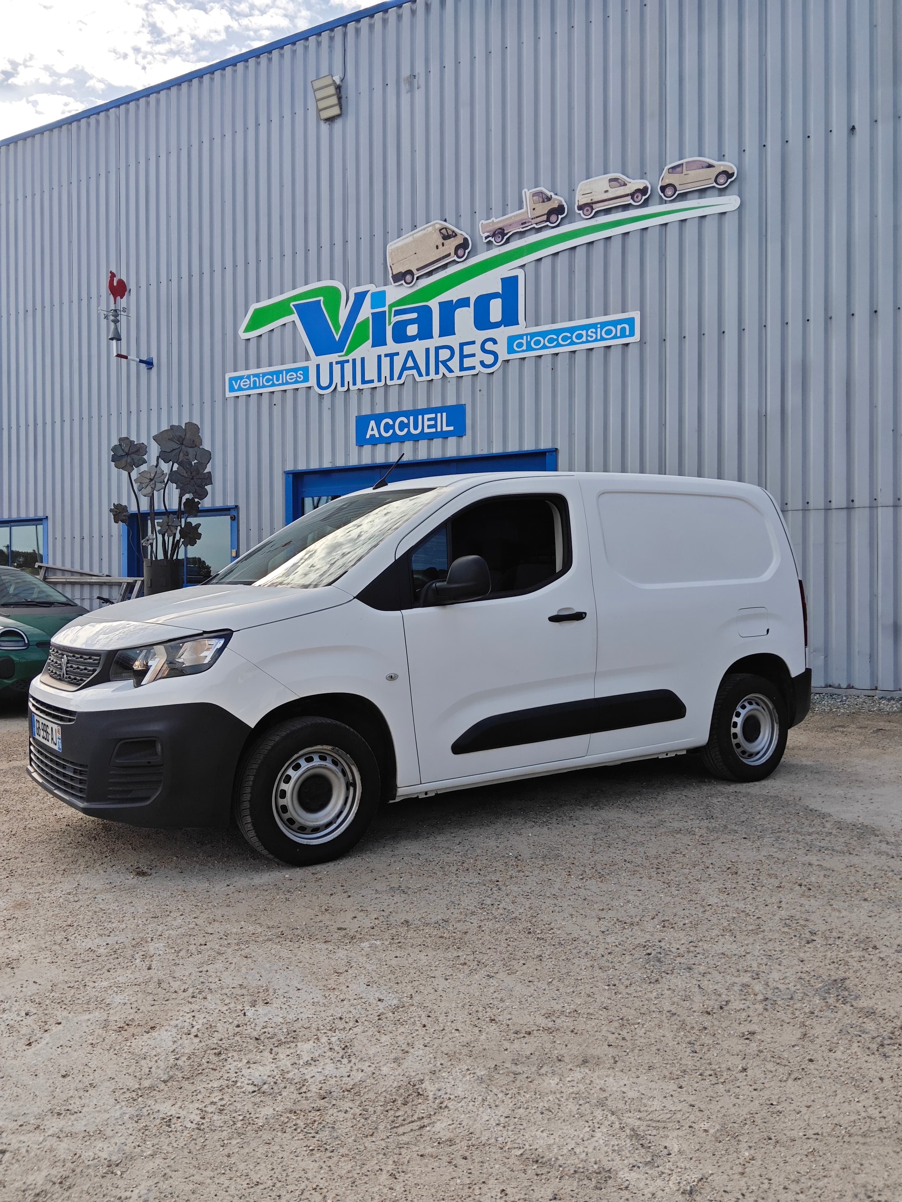 PEUGEOT Partner STANDARD 650KG BLUEHDI 100CH S&S PREMIUM