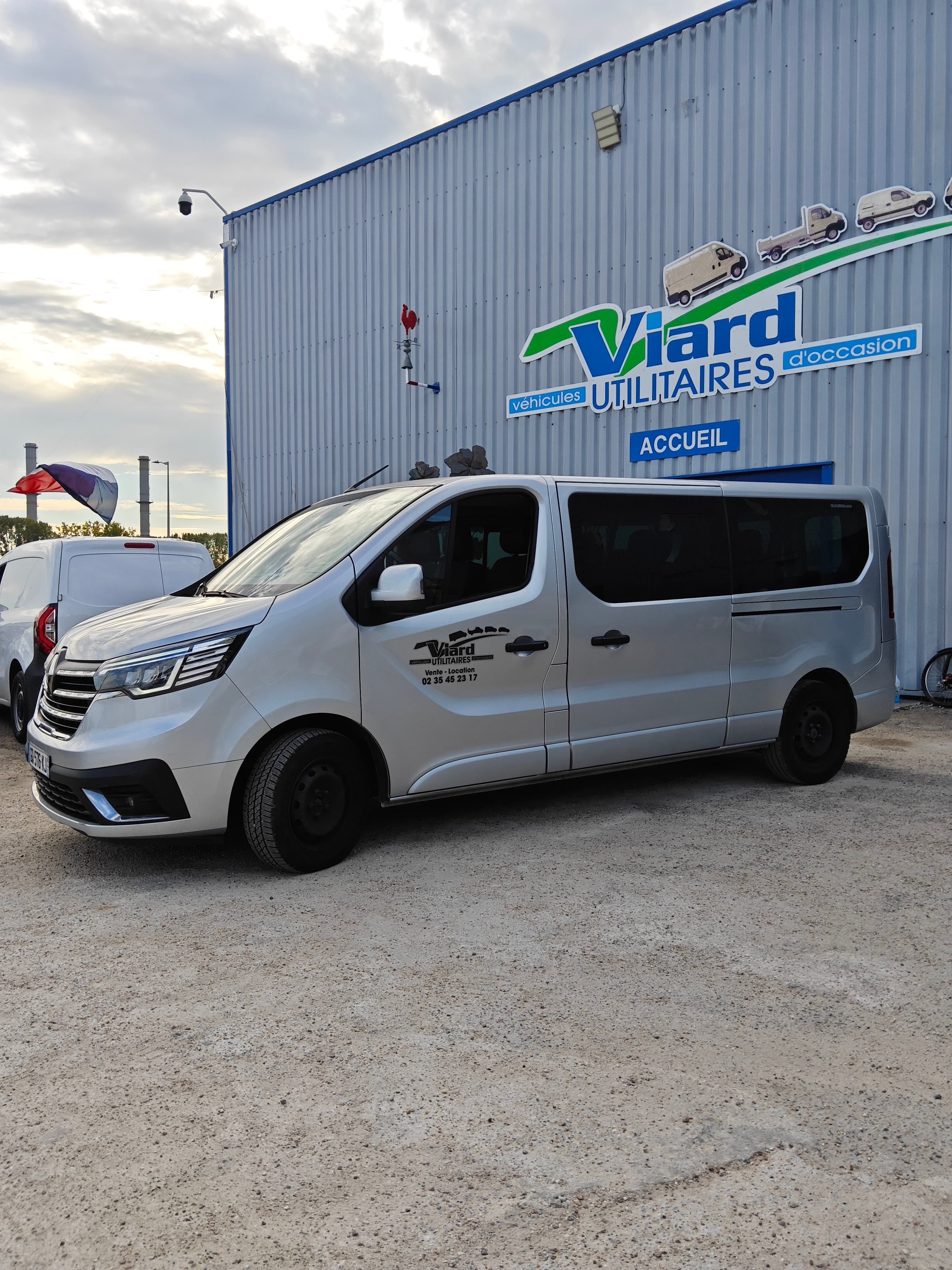 RENAULT Trafic 9places