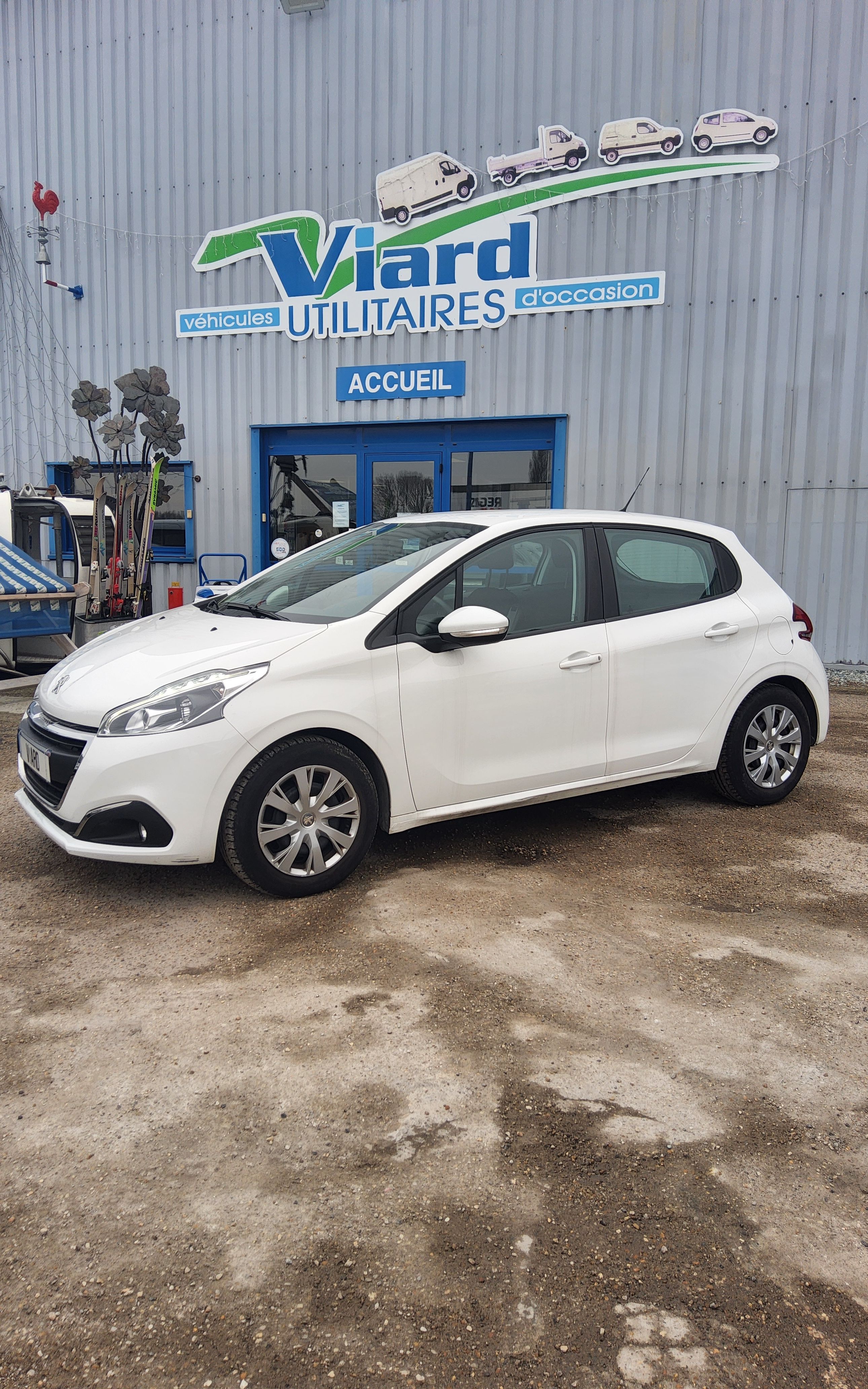 PEUGEOT 208 2Places